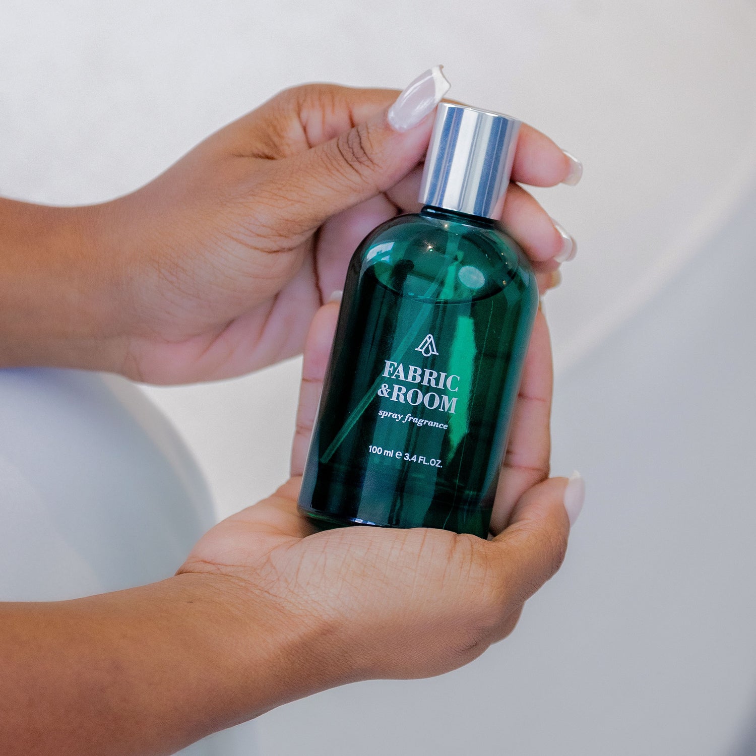 Room Spray Santal - 3.4 Fl oz (100ml) - AromaPlan